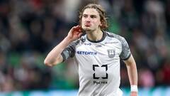 Максим Петров