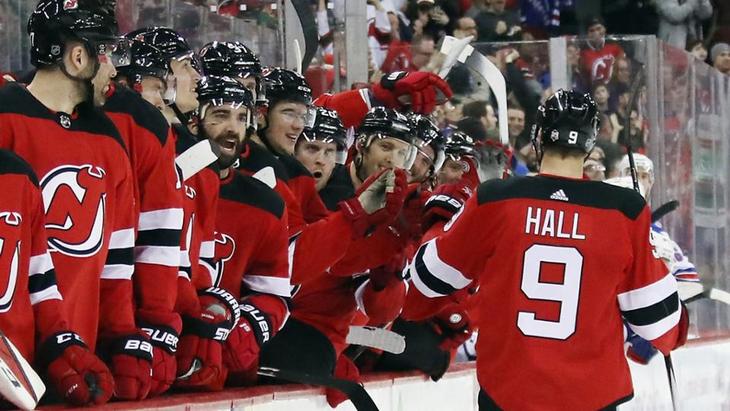 Тэйлор Холл