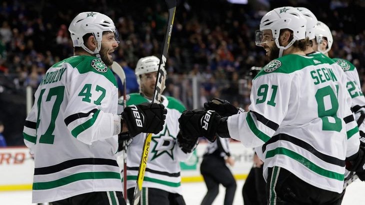 Александр Радулов (слева), «Даллас»