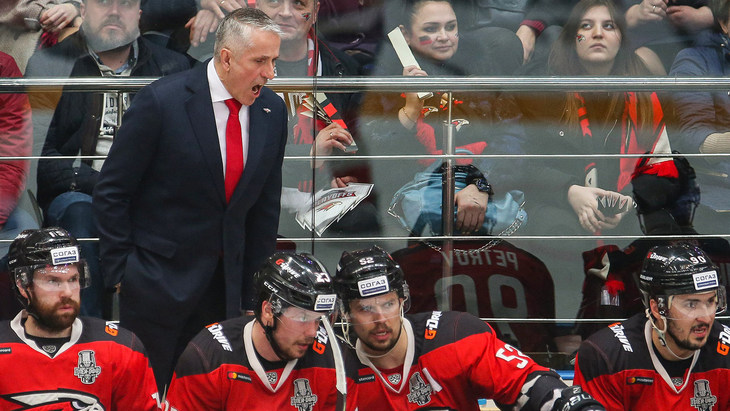 Боб Хартли, «Авангард»