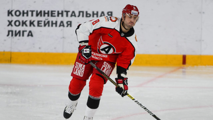 Хоккеист «Автомобилиста»