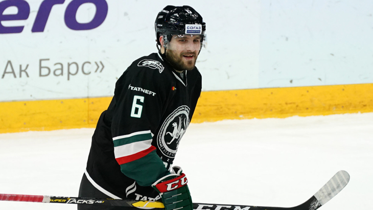 Хоккеист «Ак Барса»