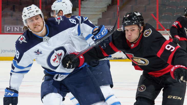 «Оттава» в матче с «Виннипегом»