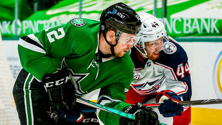 Радек Факса и Владислав Гавриков в матче 16 апреля