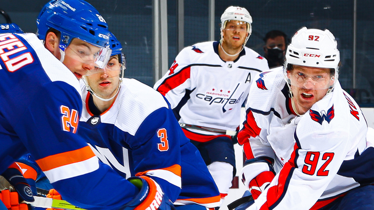 Евгений Кузнецов в игре с «Айлендерс»