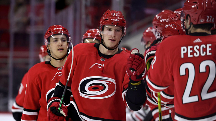 «Каролина» в игре с «Чикаго» 5 мая