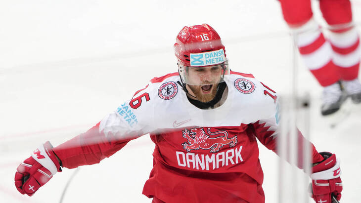 Дания сохраняет шансы на выход в плей-офф