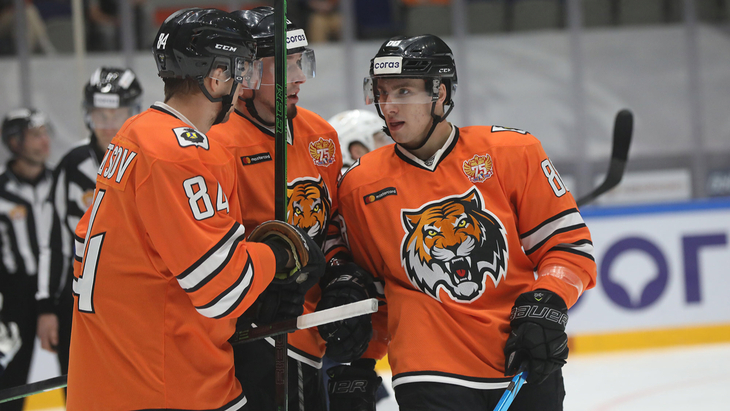 «Амур» во встрече с «Металлургом»