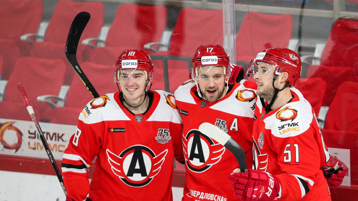 «Автомобилист» в матче с «Куньлунем»