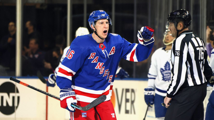 Райан Строум