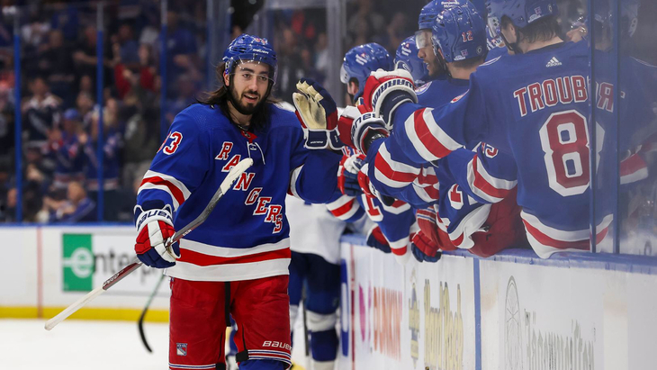 Мика Зибанежад празднует гол в ворота «Тампы»