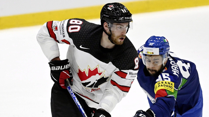 Пьер-Люк Дюбуа в матче с Италией