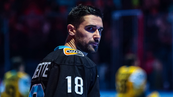 Седрик Пакетт