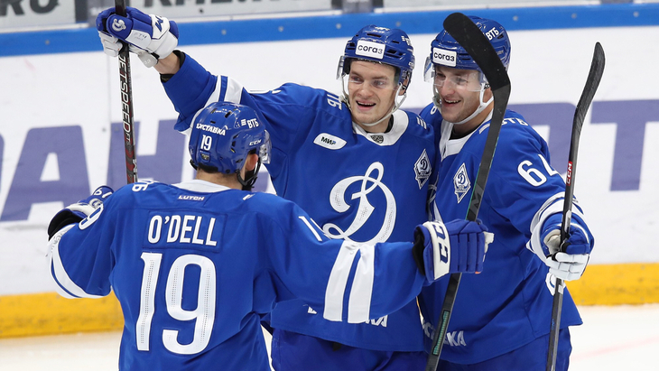 Динамовцы в игре с «Сибирью»