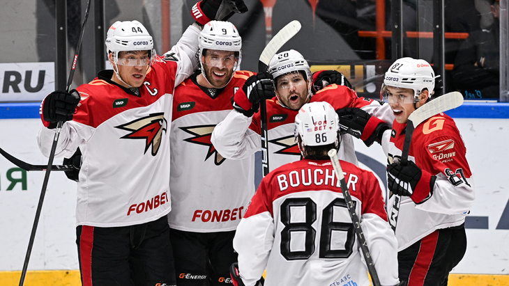 «Авангард» в матче с «Амуром»