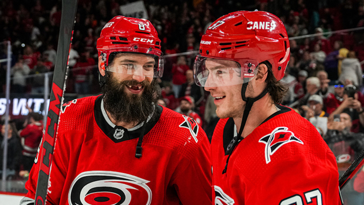 Брент Бернс (#8) и Андрей Свечников (#37)