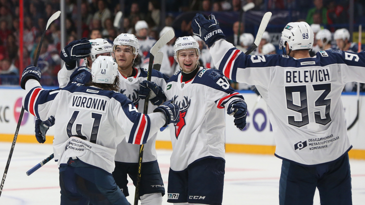 «Торпедо» во встрече с «Локомотивом»