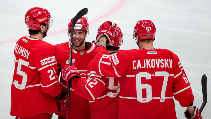 «Спартак» в матче с «Трактором»