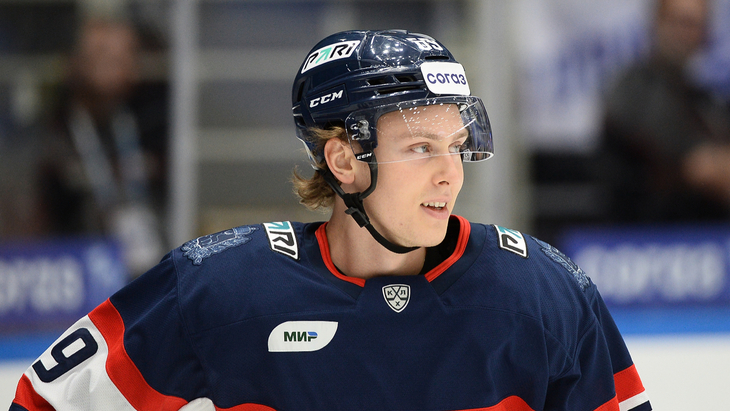 Игорь Ларионов