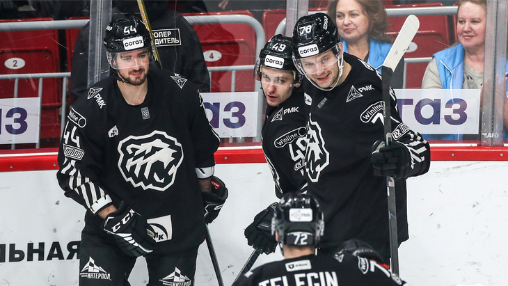 «Трактор» в матче с «Торпедо»