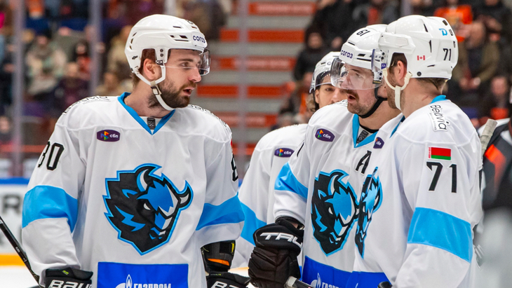 «Динамо» Минск в матче с «Амуром»