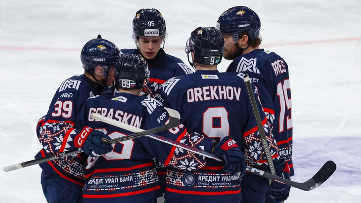 «Металлург» Мг в матче с «Амуром»