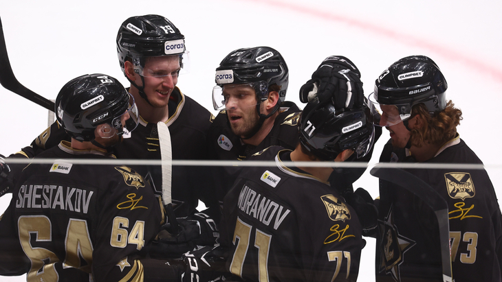 «Адмирал» в домашнем матче с «Авто»