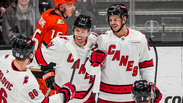 «Каролина» одержала 2 победы дома