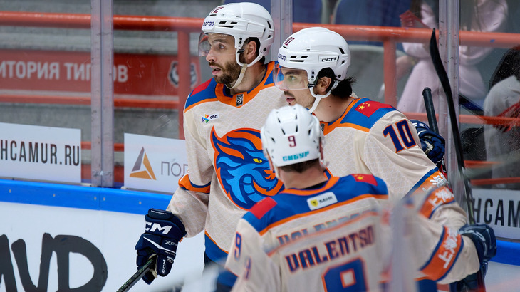 Шанхайцы в проигранном матче с «Амуром»