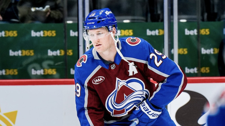 Натан Маккиннон