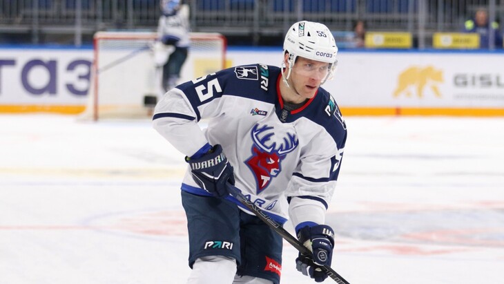 Владимир Ткачёв, нападающий хоккейного клуба «Торпедо»