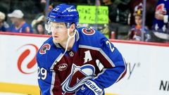 Натан Маккиннон