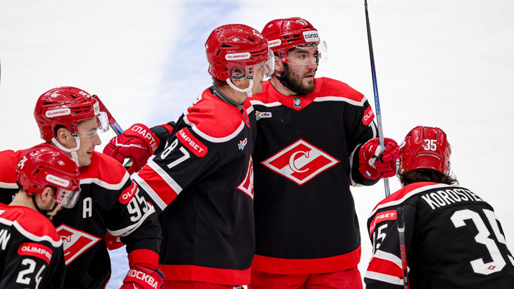 «Спартак» дома уступил «Локомотиву»