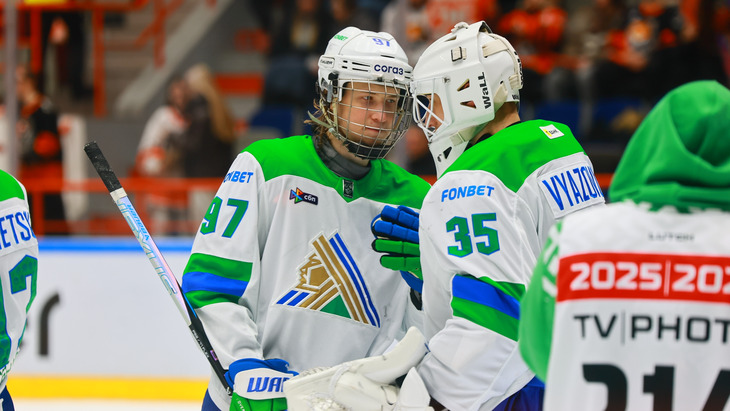 «Салават Юлаев» разгромил «Амур»