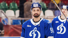 Дилан Сикура