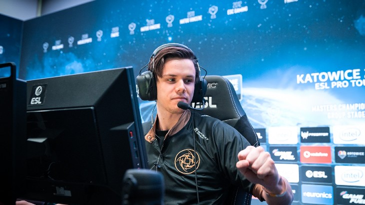 Фредрик REZ Стернер