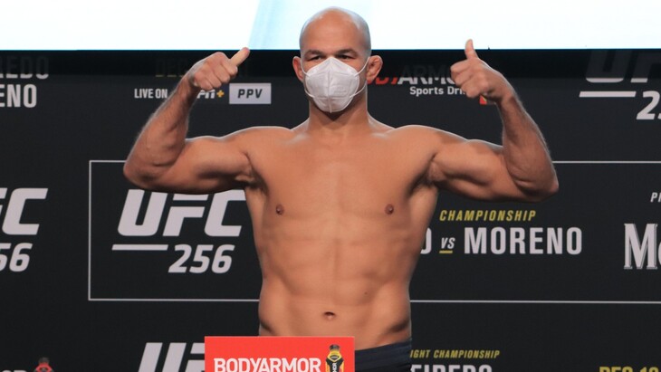 Джуниор дос Сантос