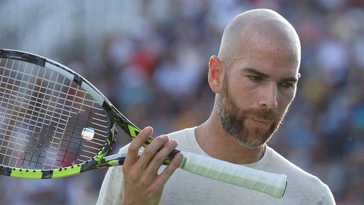 Адриан Маннарино