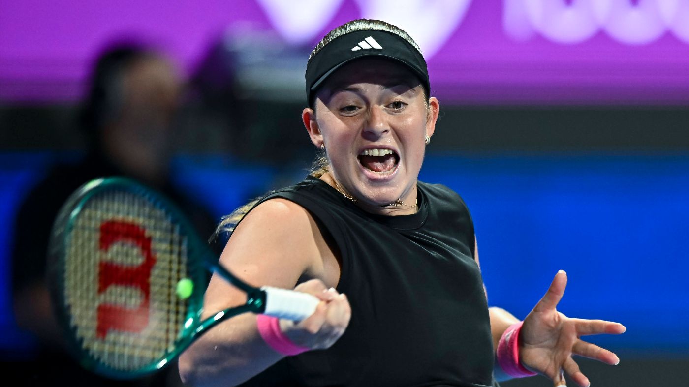 Алена Остапенко