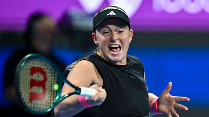 Алена Остапенко