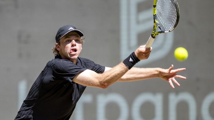 Алекс Микельсен