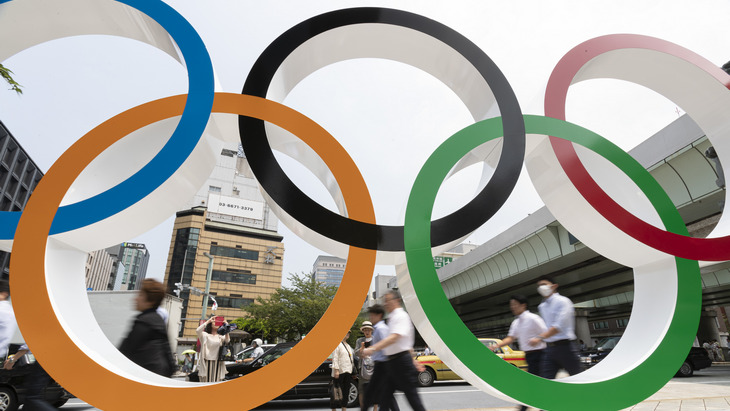 Олимпийские кольца в Токио