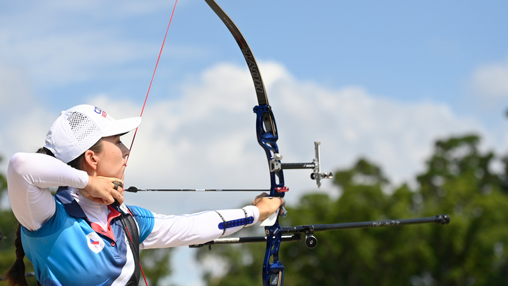 Светлана Гомбоева продолжит борьбу за медали в соревнованиях по стрельбе из лука