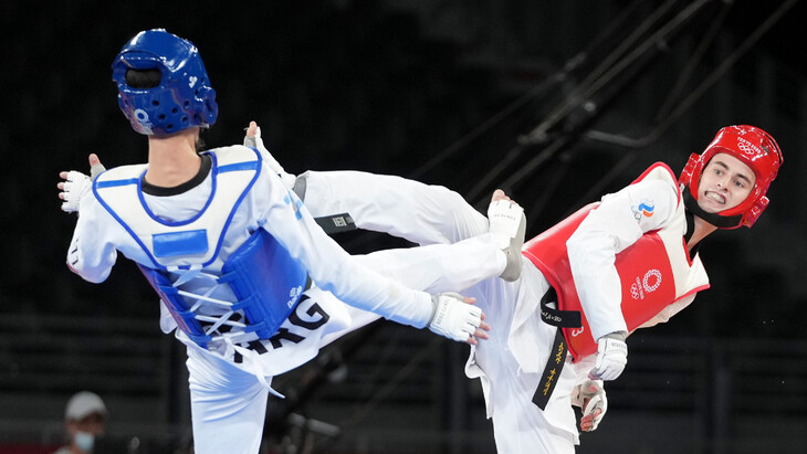 Михаил Артамонов