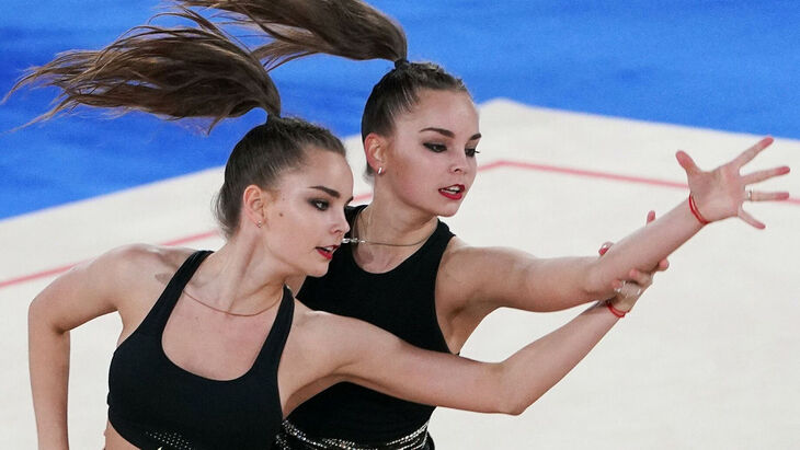 Дина и Арина Аверины