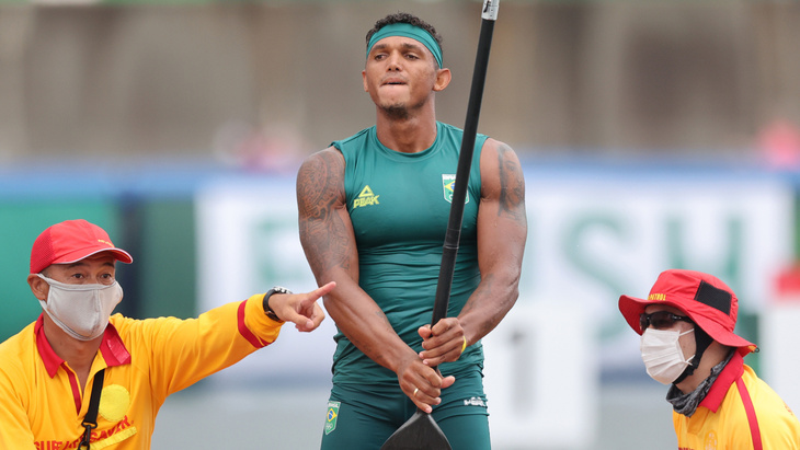 Изакиас Кейрос дос Сантос