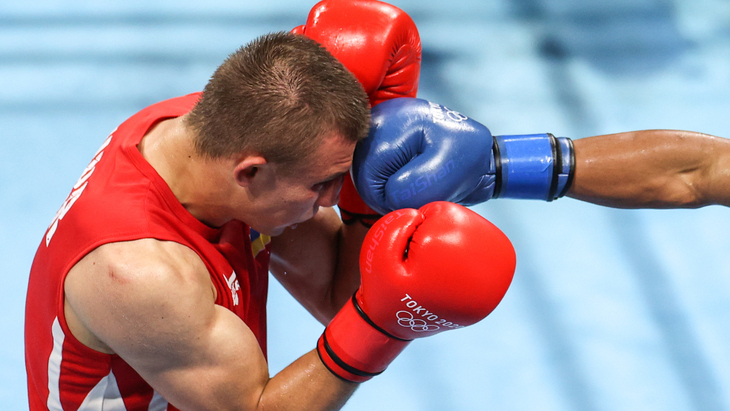 Александр Хижняк